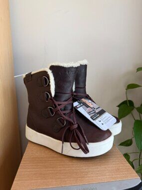 Baffin High Park Women Winter Boots Sz 6